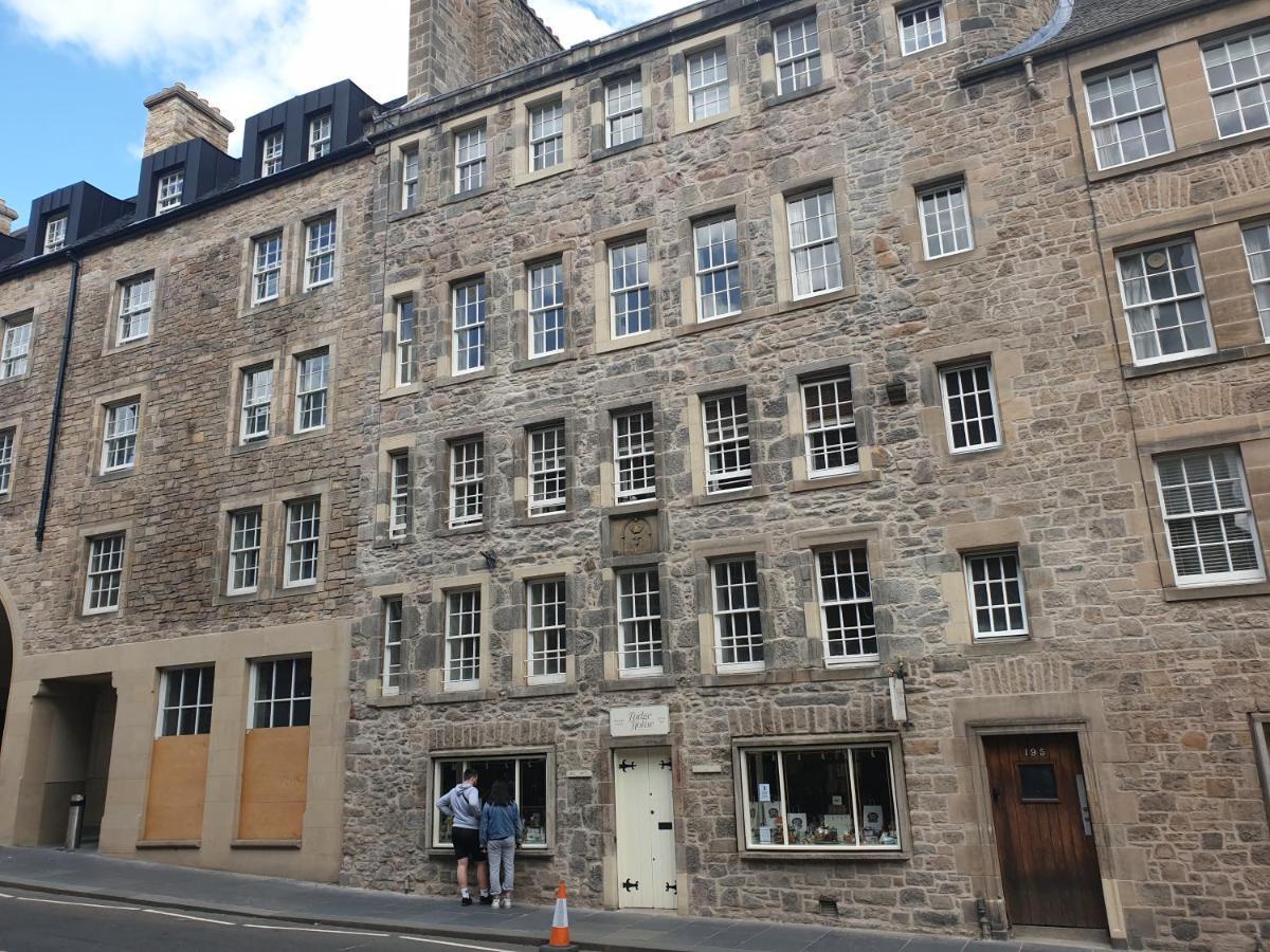 Canongate - Spacious And Historic 2 Bed Flat On Royal Mile Appartement