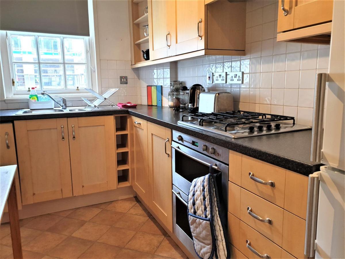 Canongate - Spacious And Historic 2 Bed Flat On Royal Mile Appartement *